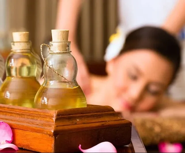 Thai Aroma Oil Massage